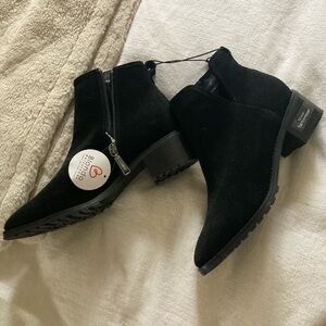 Blondo black Ankle Boots - size 8.5